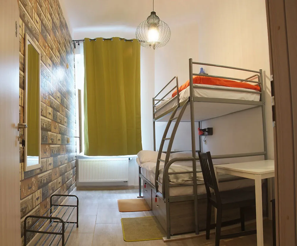 Hostel Lwowska 11 Varsavia 0*,  Polonia